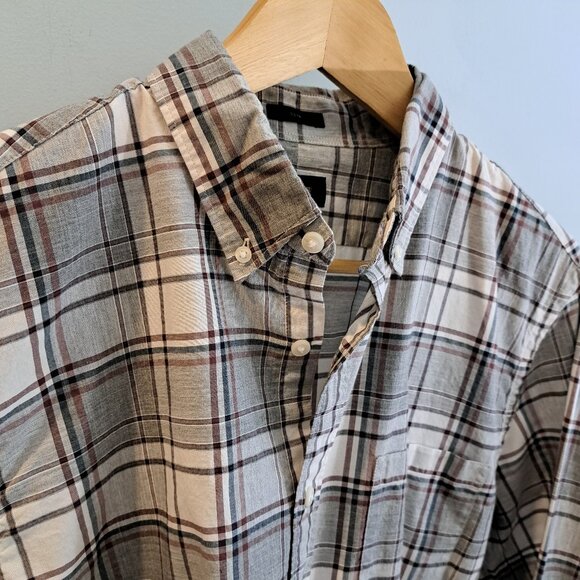 J. Crew Men's Medium 100% Cotton Slim Fit Long Sleeve Button Down Style #C8003 - Picture 4 of 14